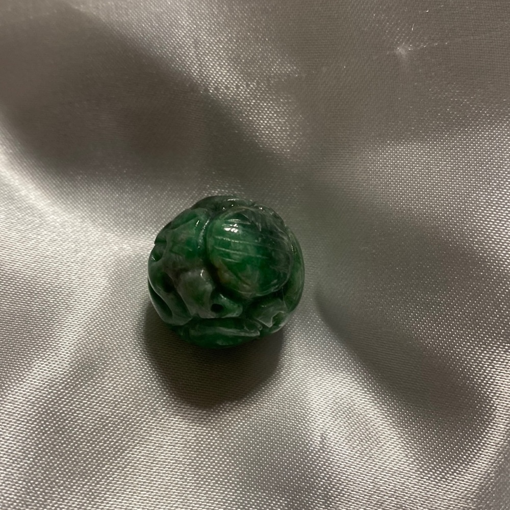 Green jade carved ball